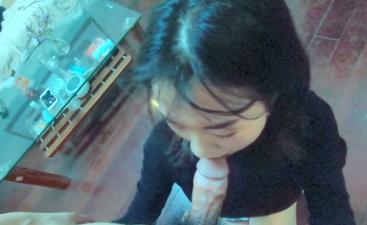 很久的长腿美少妇纤细大长腿性感美翘臀在客厅各种被操